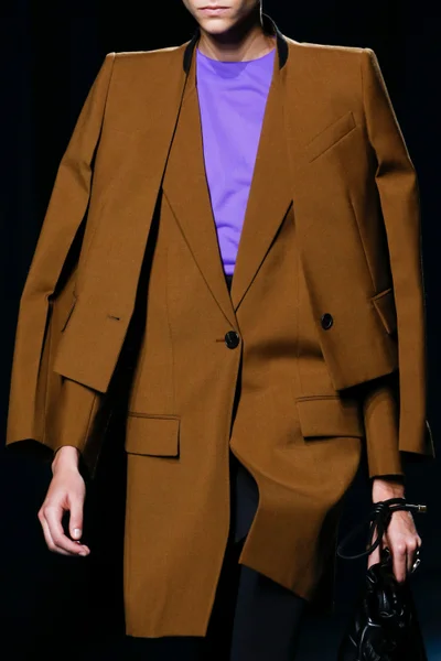 Look 46
